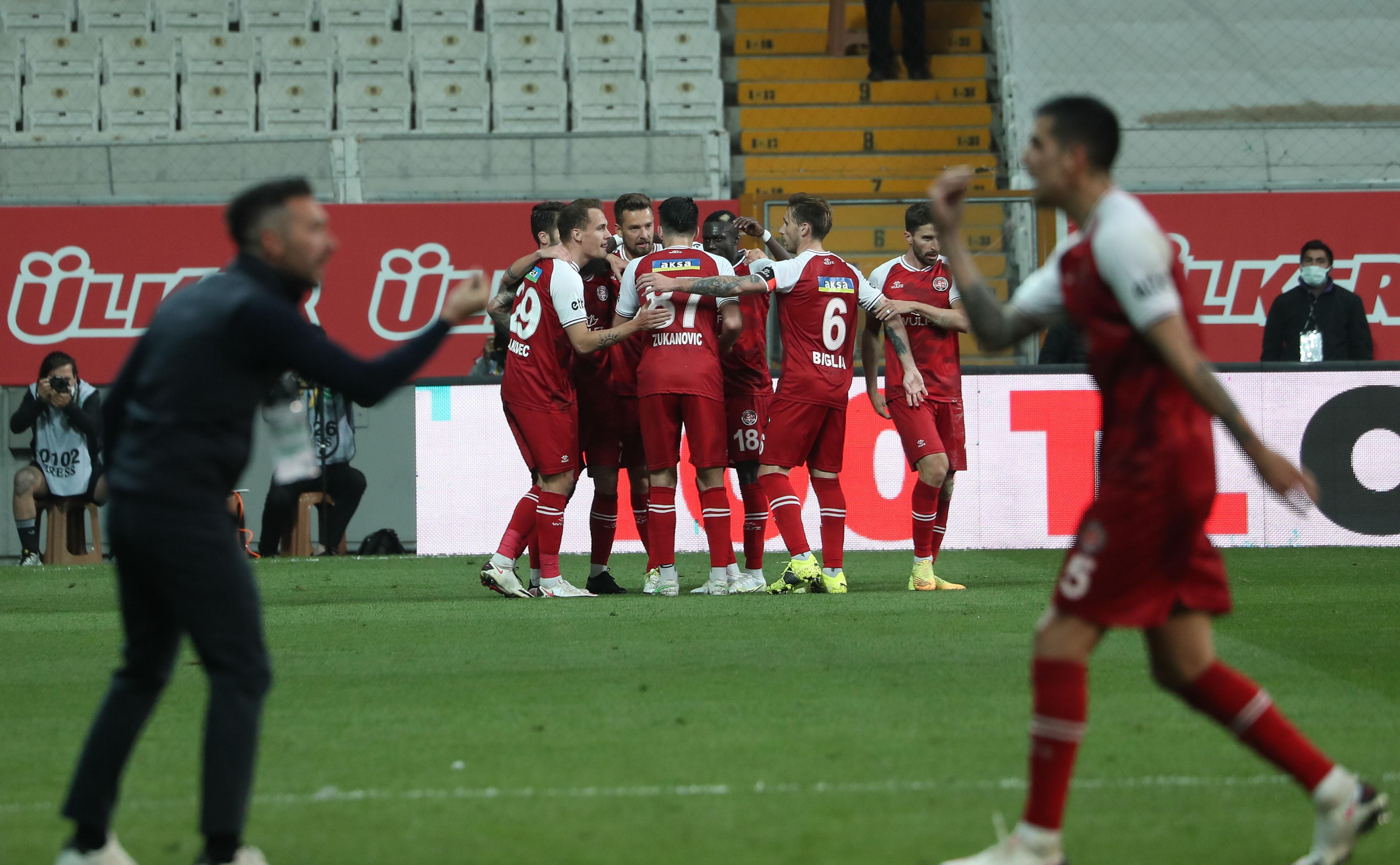 (ÖZET) Beşiktaş - Fatih Karagümrük maç sonucu: 1-2