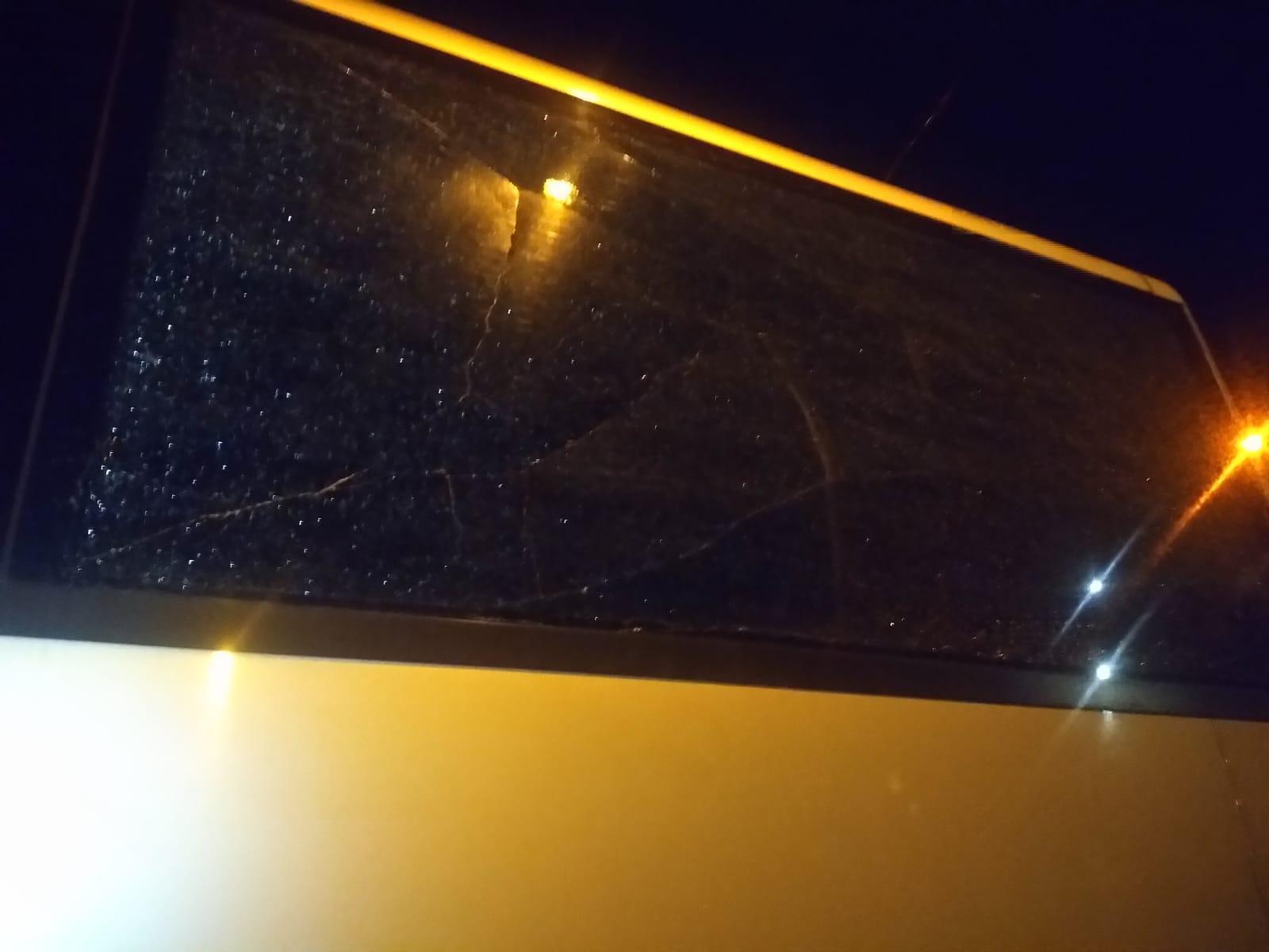 Samsunspor otobüsüne Adanada taşlı saldırı