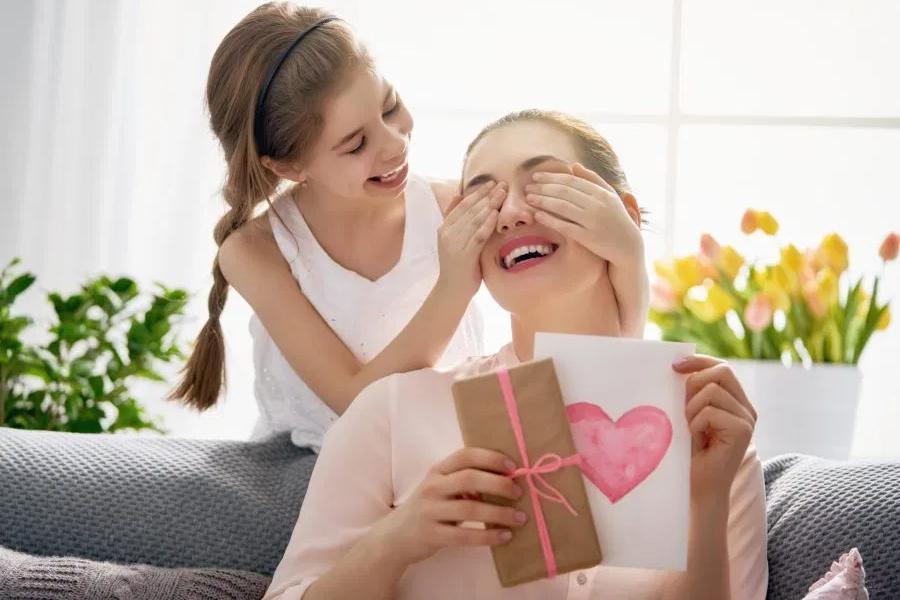 Anneler Günü 2021 kutlama mesajları ve hediye önerileri… Anlamlı, duygusal, en güzel Anneler Günü şiirleri ve mesajları ve sözleri