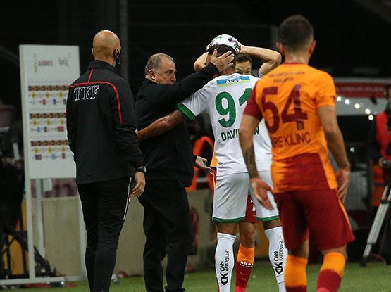 (ÖZET) Galatasaray - Alanyaspor maç sonucu: 1-2