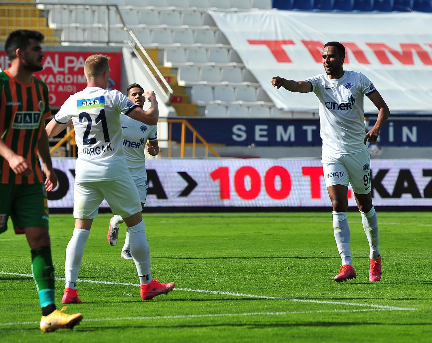 ÖZET | Kasımpaşa - Alanyaspor maç sonucu: 3-0