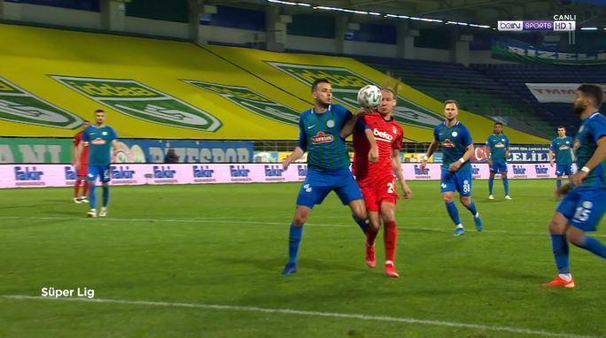 Deniz Çoban Rizespor-Beşiktaş maçını değerlendirdi: Penaltıya daha yakın, VAR devreye giremedi