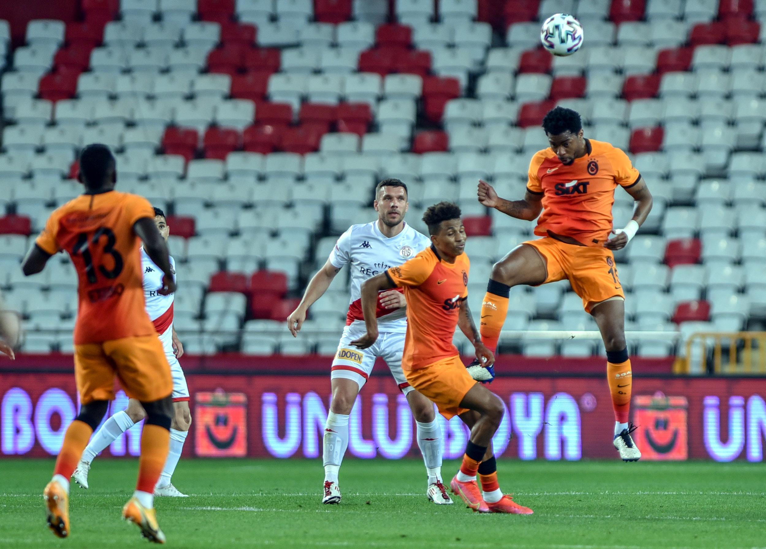 Ryan Donk, Galatasaray formasıyla 150. maçına çıktı