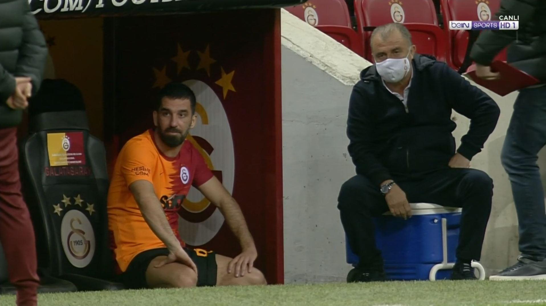 Galatasaray - Trabzonspor maçı sonrası Fatih Terim ve Arda Turan arasında kritik toplantı
