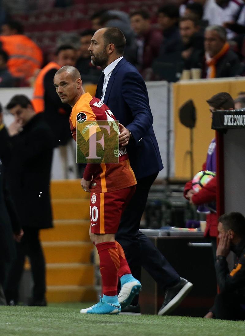 Ne yaptın Sneijder