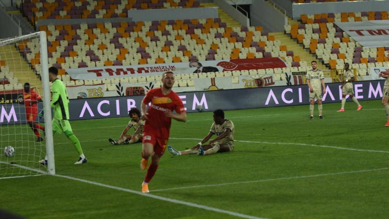 Fenerbahçenin müzmin hastalığı Korner dönüşü gol yiyor...