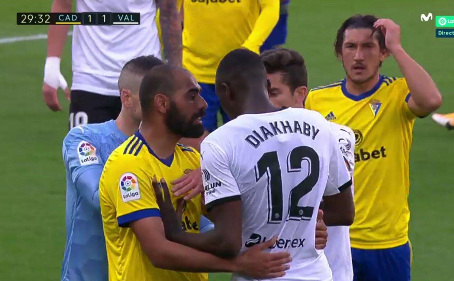 Mouctar Diakhabyye ırkçı saldırı... Valencia, Cadiz maçında sahayı terk etti