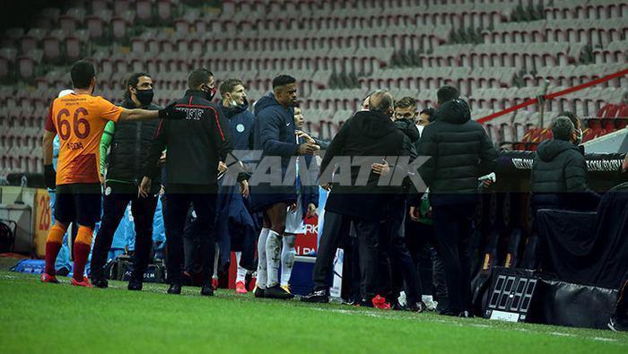 Galatasarayda tepkiler artıyor Fatih Terim ve Arda Turanın ardından Fernando Muslera...