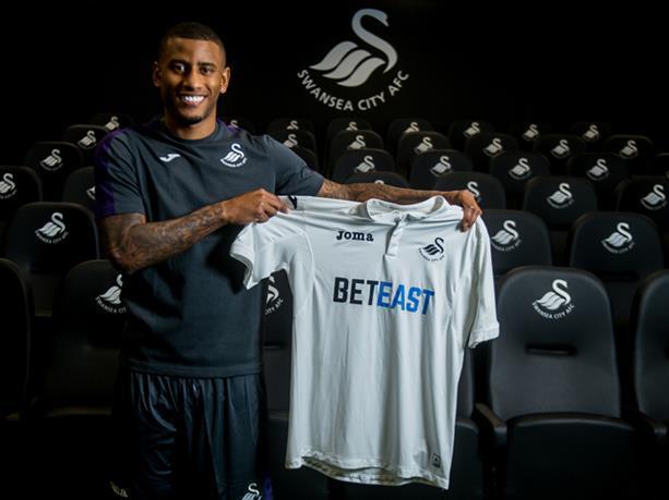 Luciano Narsingh, Swanseaye imza attı