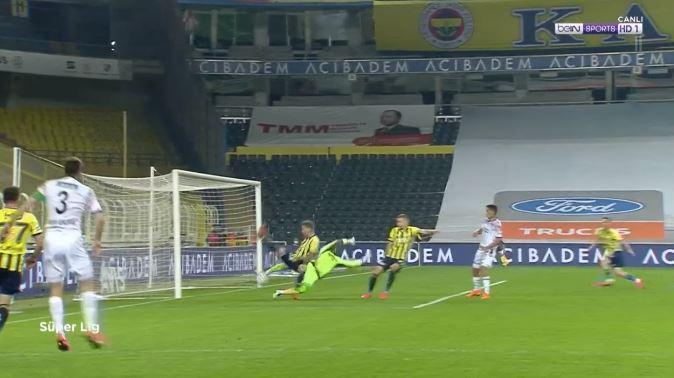 Fenerbahçe-Gençlerbirliği maçında Ayite ofsaytta mı Deniz Çoban yorumladı...