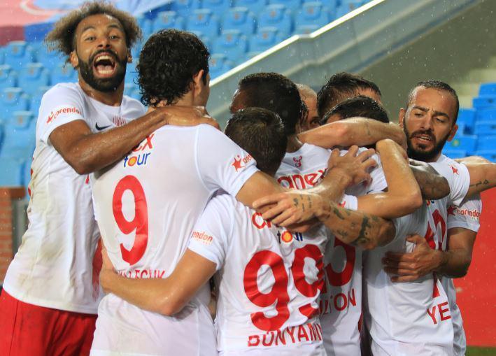 Trabzonspor - Antalyaspor maç sonucu: 2 - 2