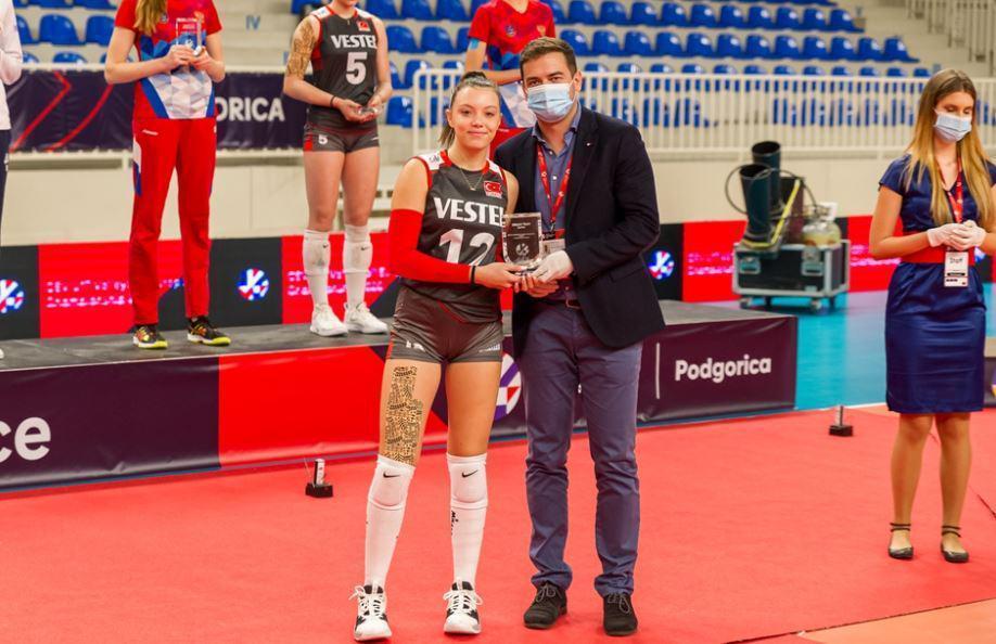 Ege Melisa Bükmen, Pelin Eroktay ve Özge Arslanalp, Avrupa Şampiyonasında Rüya Takımda