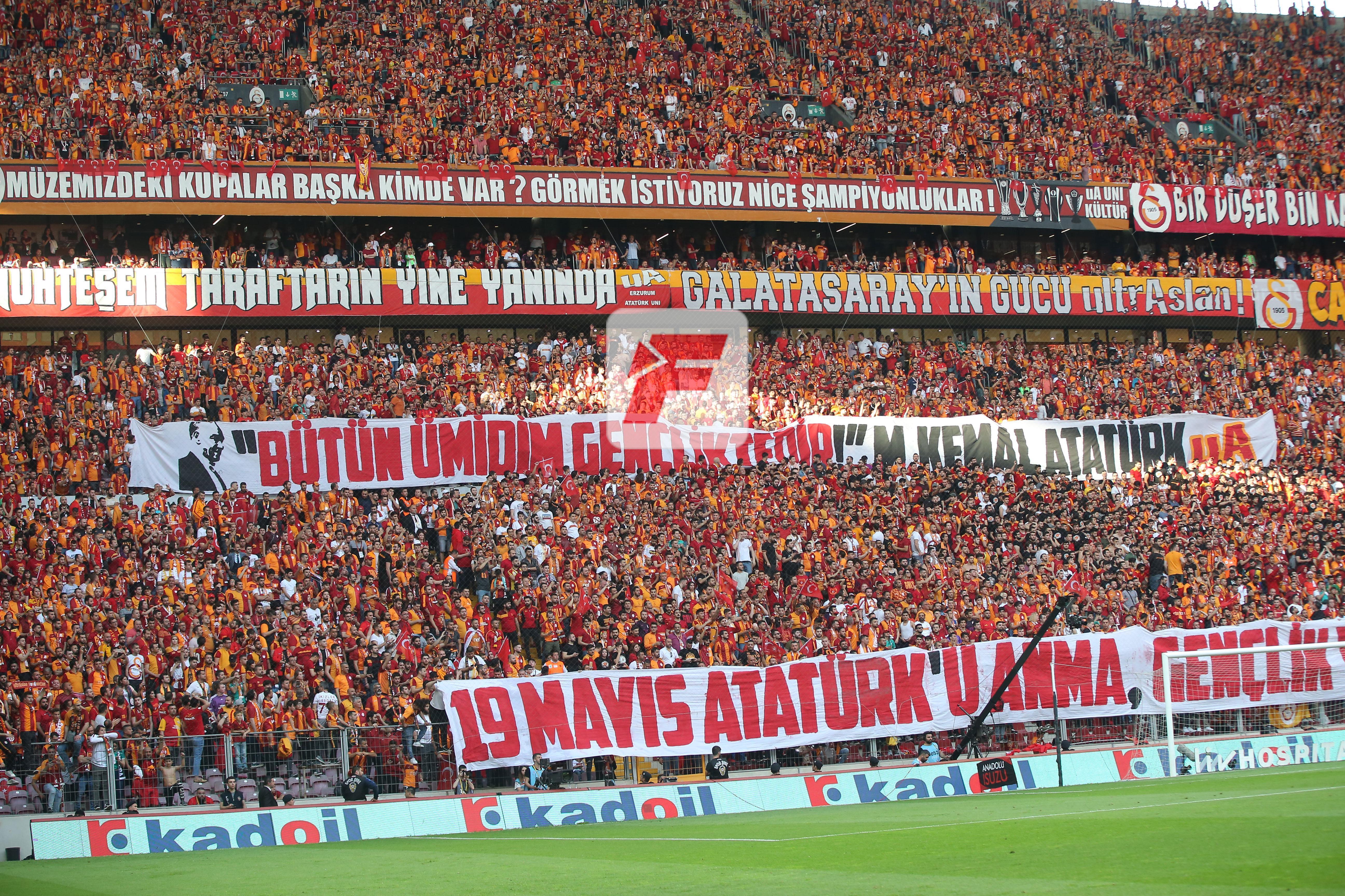 (ÖZET) Galatasaray-Medipol Başakşehir maç sonucu: 2-1