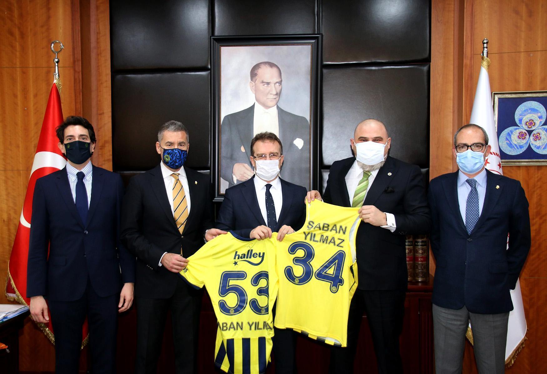 Fenerbahçeli yöneticilerden İstanbul Cumhuriyet Başsavcısı Şaban Yılmaza ziyaret