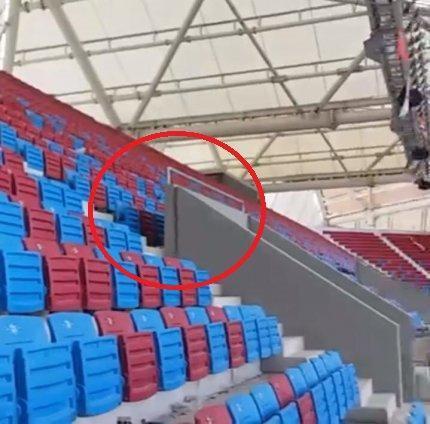 Akyazı Stadında anlam verilemeyen koltuklar söküldü