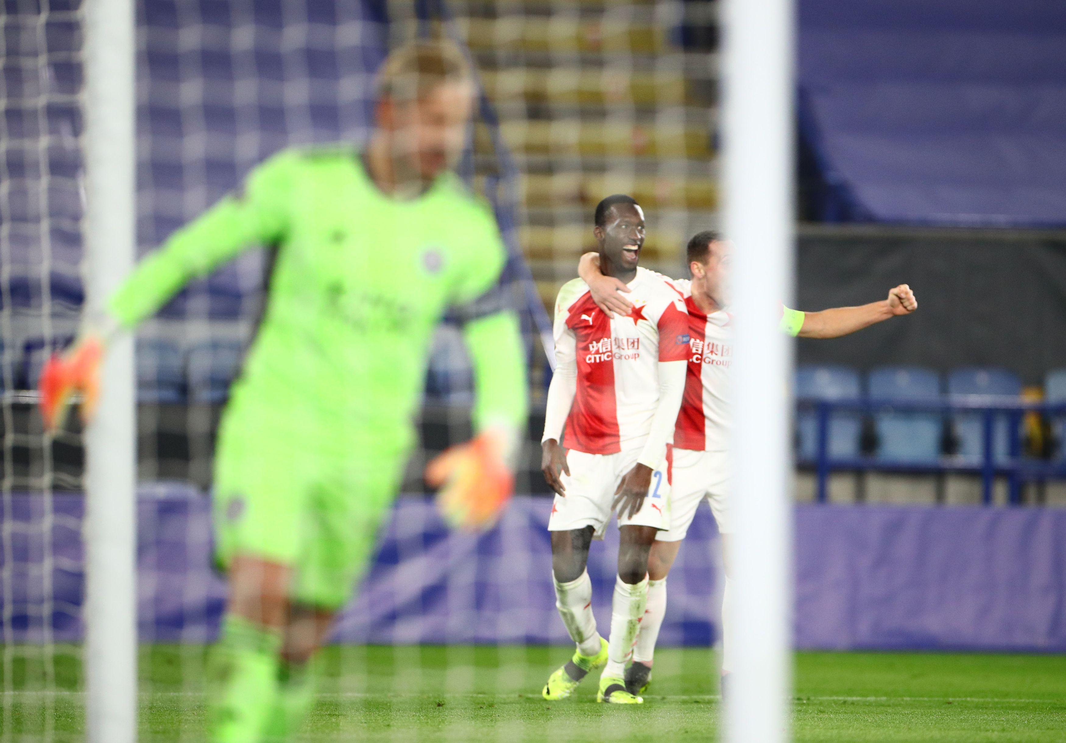 Çağlar Söyüncü ve Cengiz Ünder yıkıldı (ÖZET) Leicester City-Slavia Prag maç sonucu: 0-2