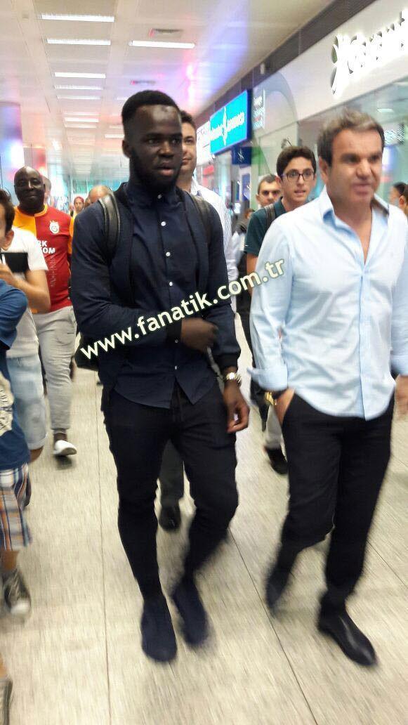 Cheik Tiote Galatasaray ile görüşmek için İstanbula geldi
