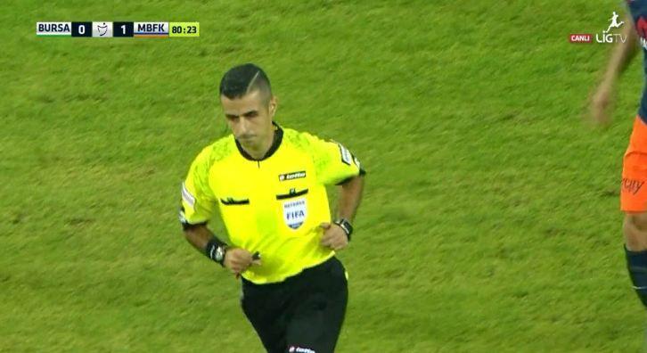 Bursaspor-Başakşehir maçında hakem kayboldu