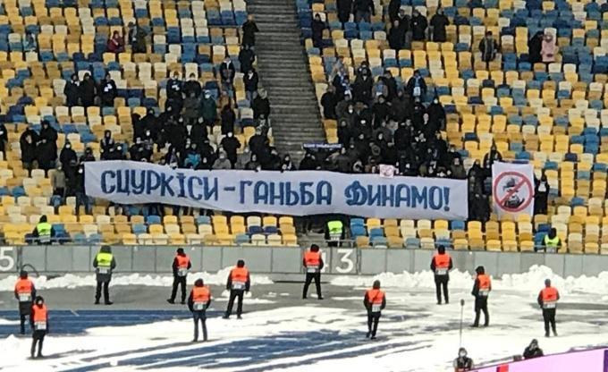 Dinamo Kiev taraftarının Lucescu tepkisi sürüyor