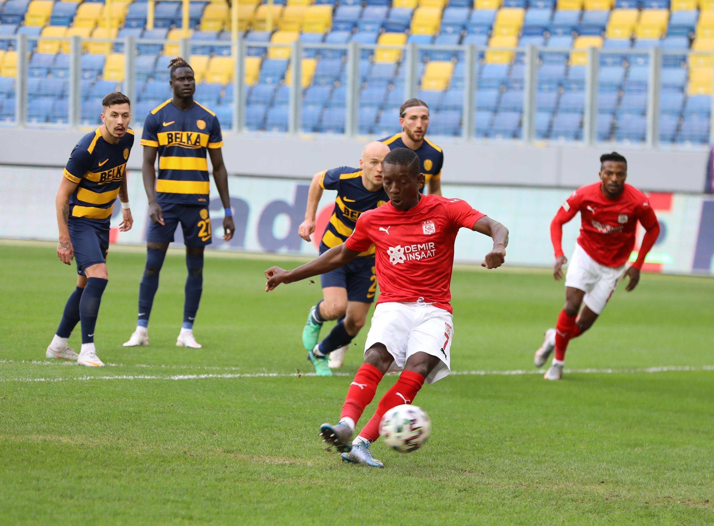 ÖZET | Ankaragücü - Sivasspor maç sonucu: 1-4