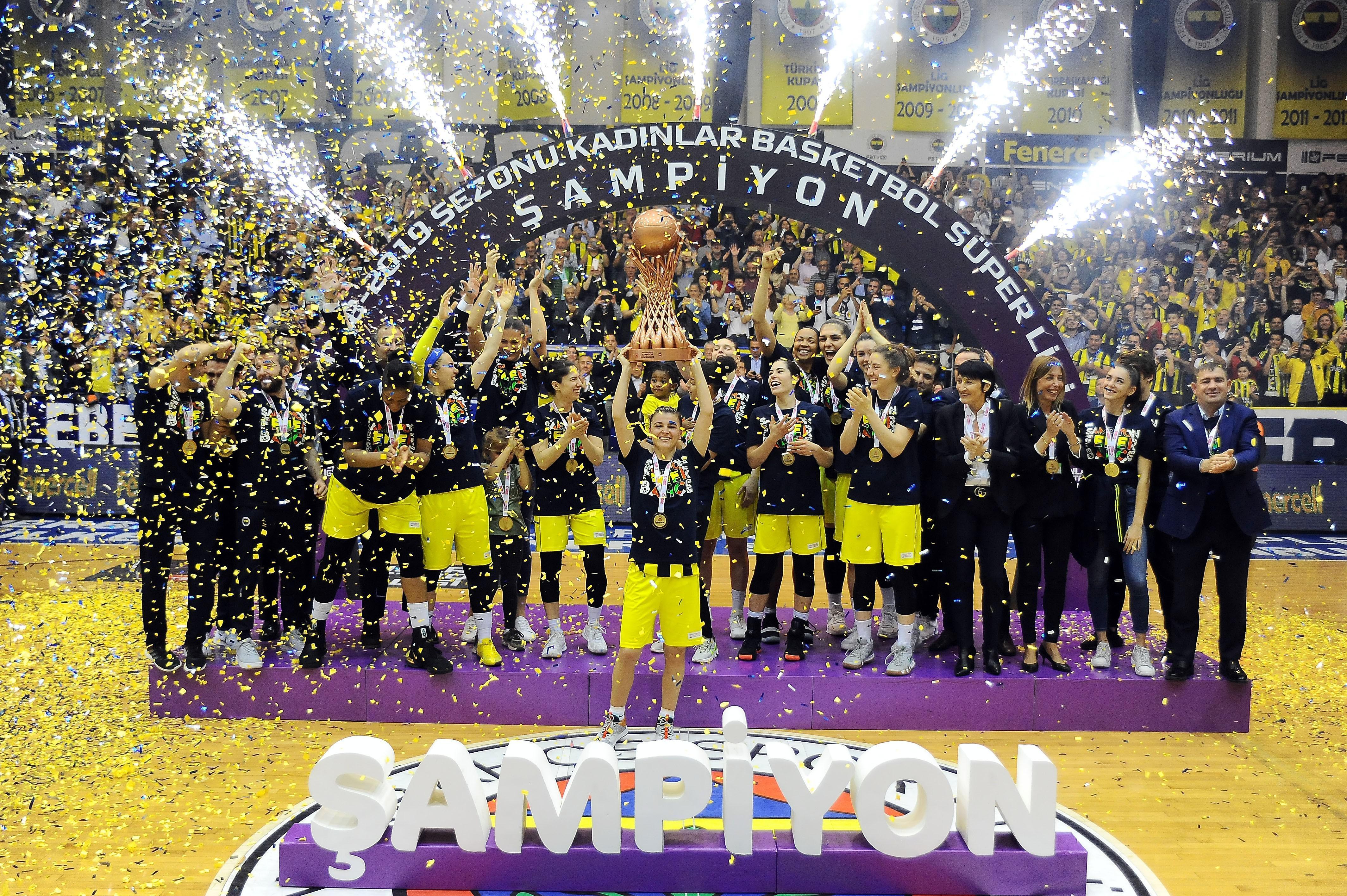 Kadınlar Basketbolda şampiyon Fenerbahçe