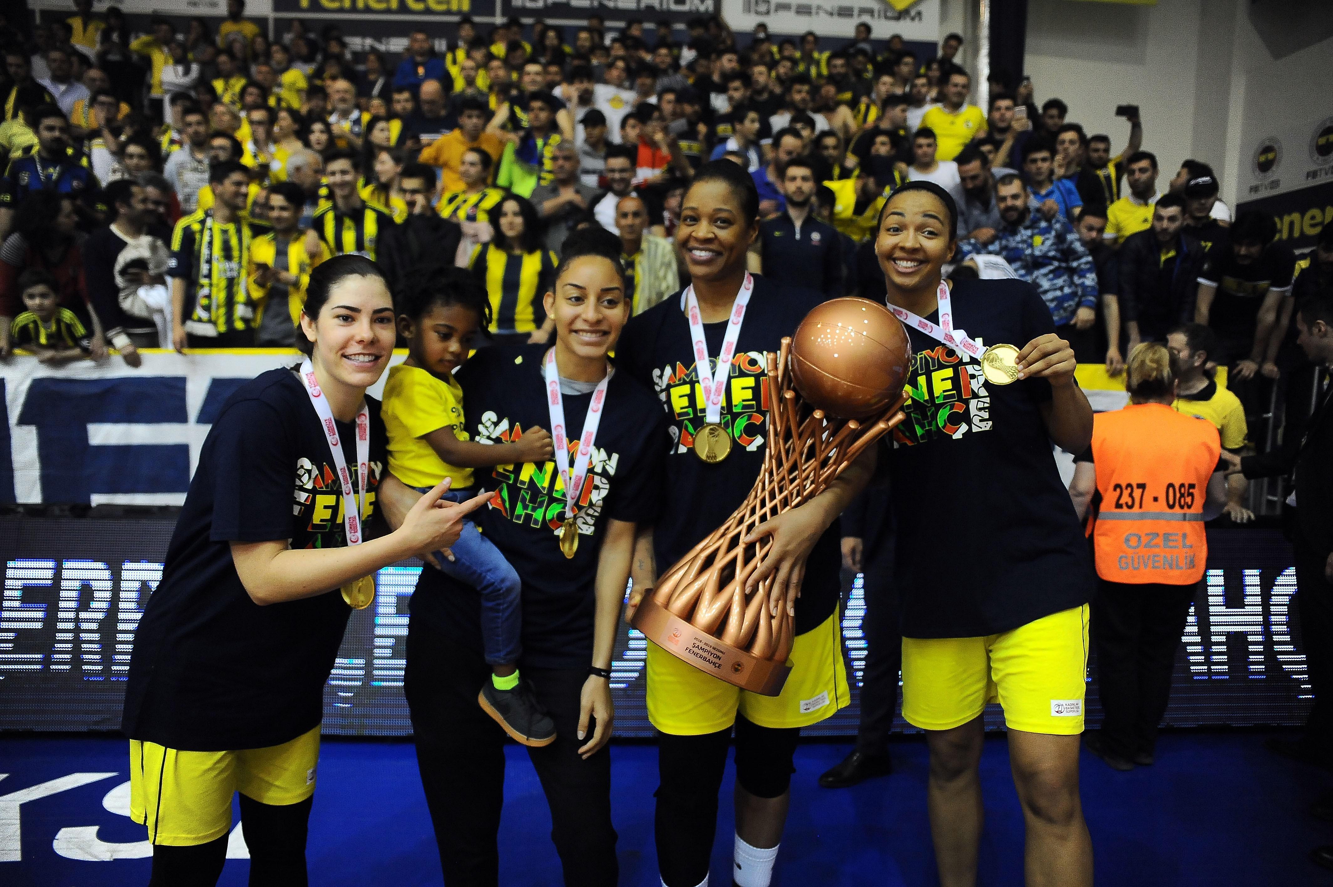 Kadınlar Basketbolda şampiyon Fenerbahçe