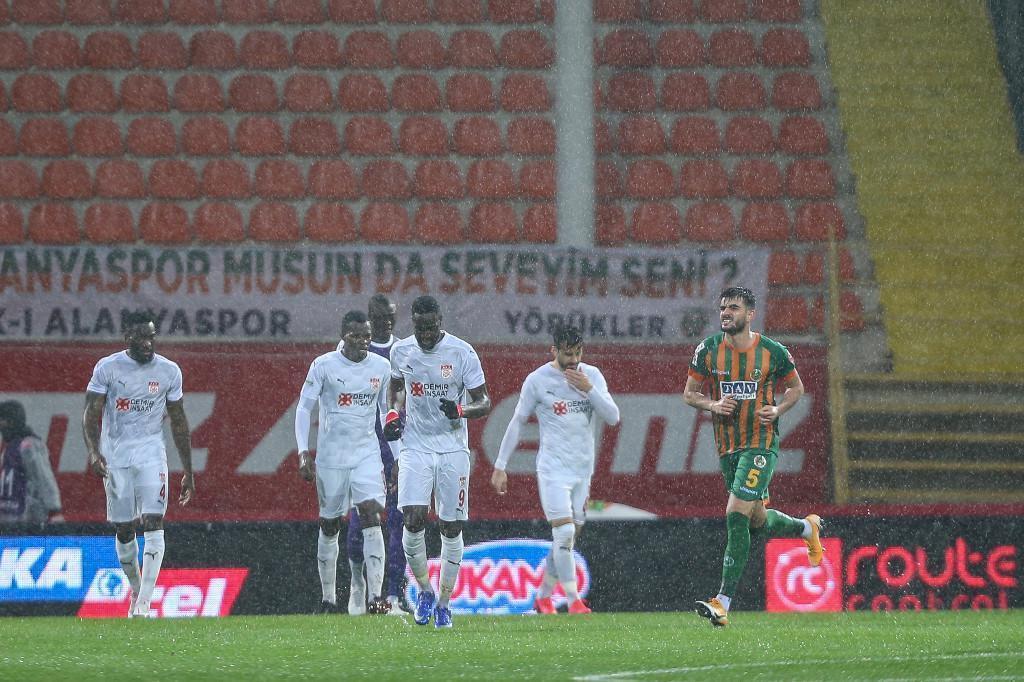 ÖZET | Alanyaspor - Sivasspor maç sonucu: 3-1
