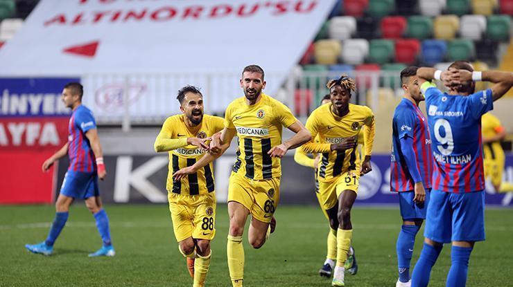 TFF 1.Lig | Altınordu - Menemenspor maç sonucu: 2 - 4