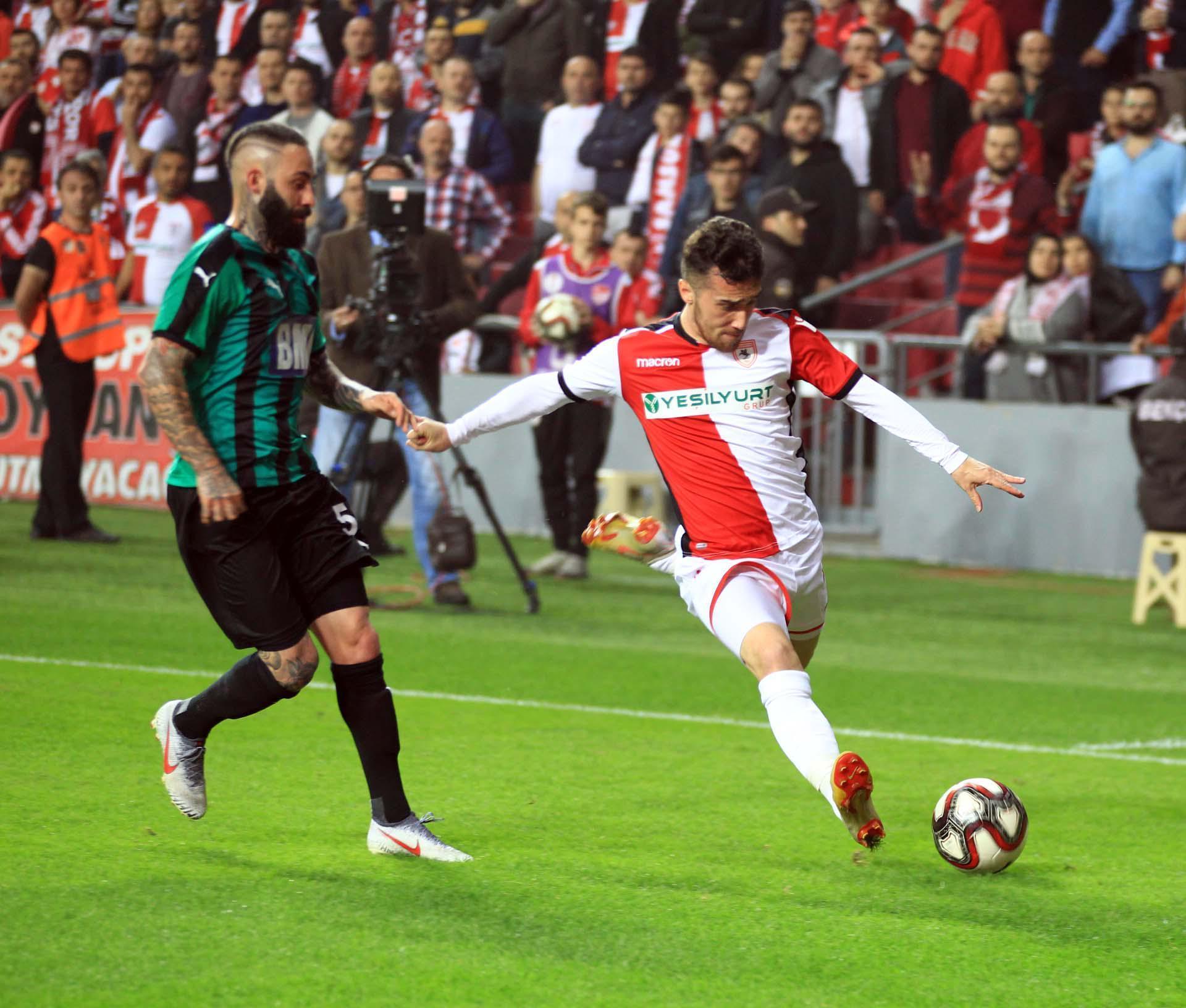 Sakaryaspor turladı, Samsunspor yıkıldı Samsunspor - Sakaryaspor maç sonucu: 0-0
