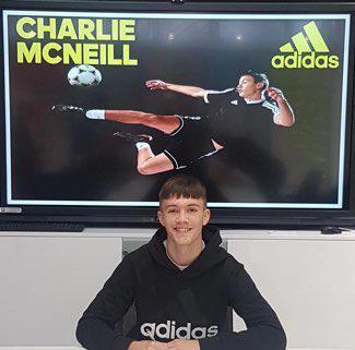 Manchester Unitedın Cityden çaldığı çocuk: Charlie McNeill
