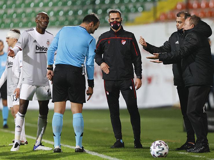 Alanyaspor - Beşiktaş maçında Sergen Yalçından hakeme tepki