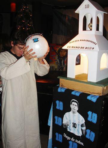 Maradonanın dini vardı: Diegorian
