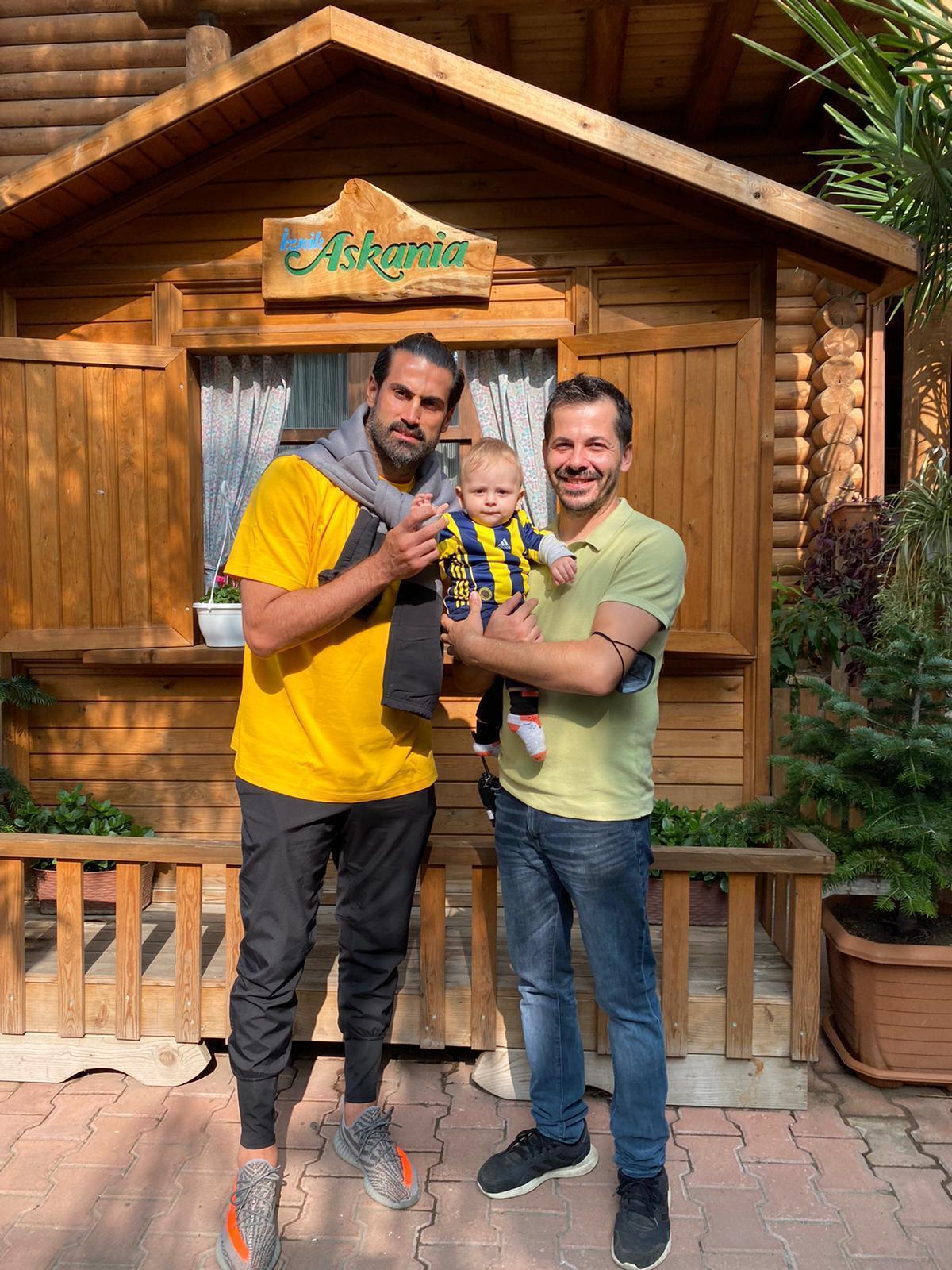 Volkan Demirel, 39. doğum gününü İznikte kutladı