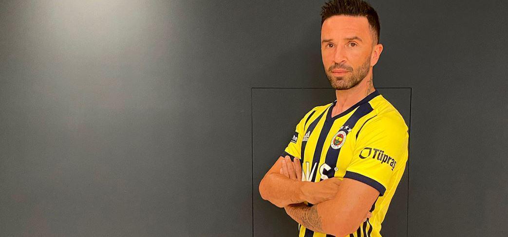 SON DAKİKA Fenerbahçeden bomba transferler Mert Hakan Yandaş, Gökhan Gönül, Caner Erkin, Filip Novak...