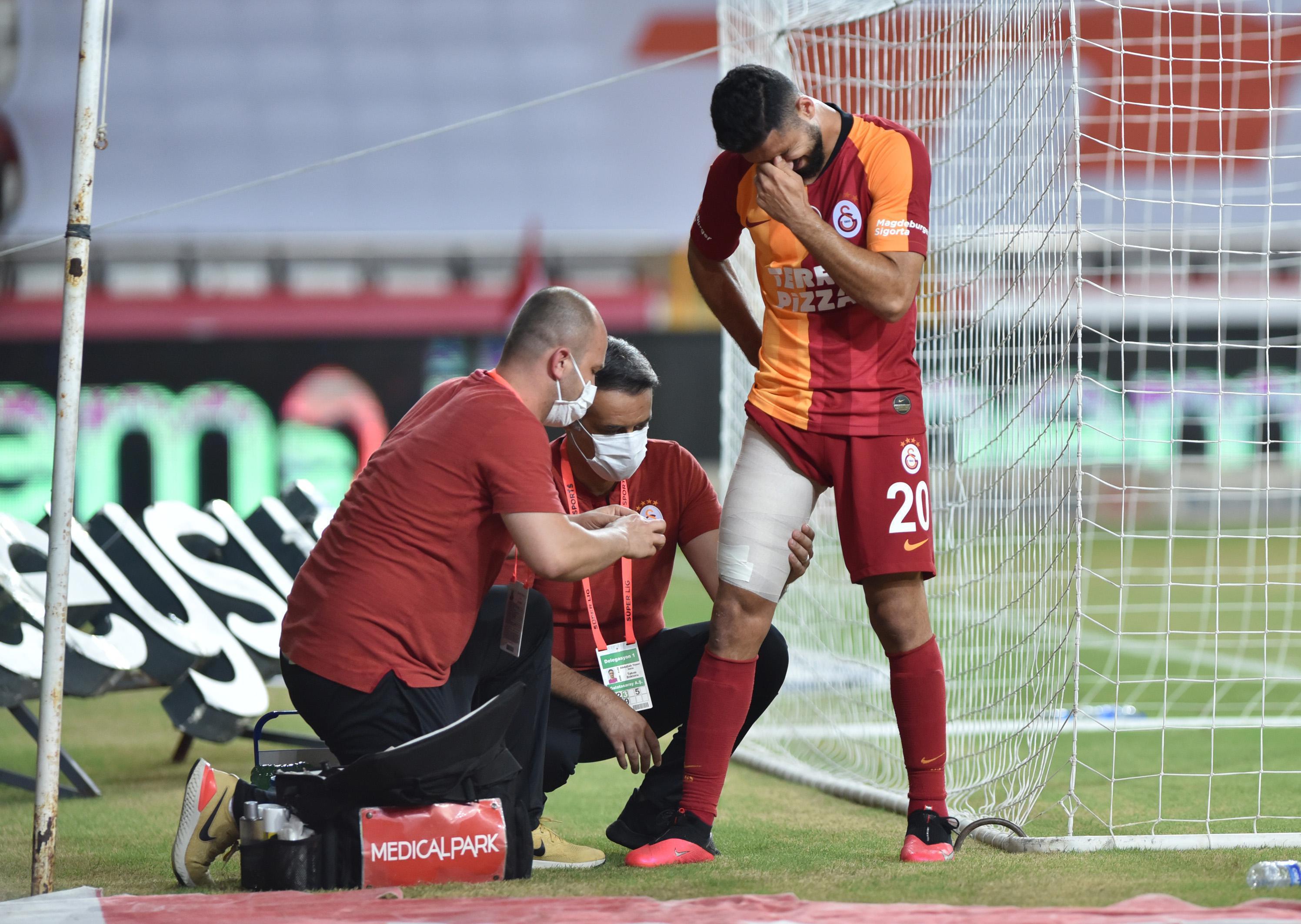 SON DAKİKA Galatasarayda Emre Akbaba şoku yaşanıyor