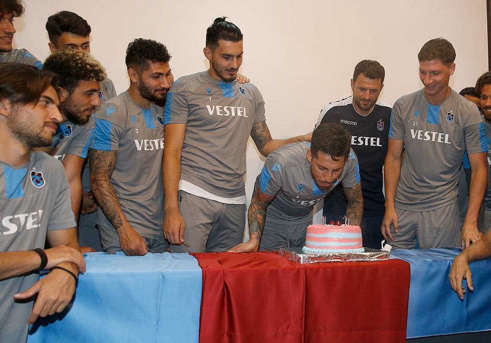 Trabzonsporda Jose Sosanın doğum günü kutlandı
