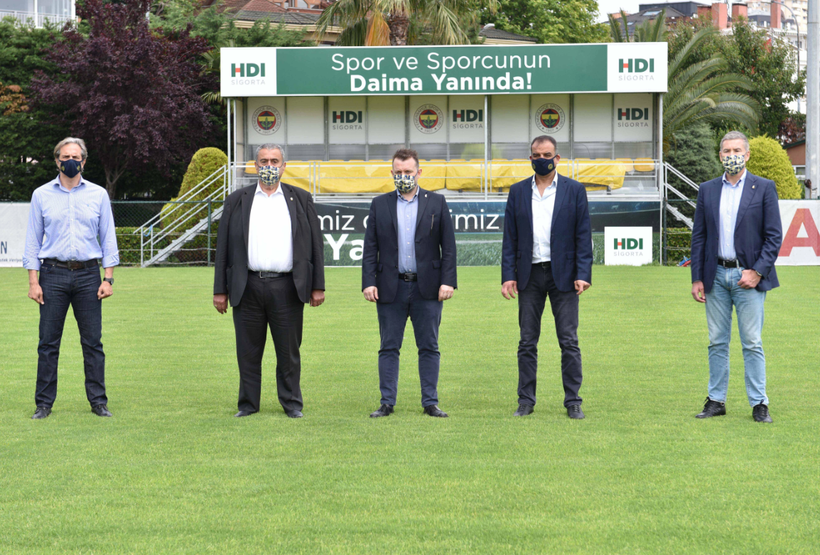 Fenerbahçede Tahir Karapınar için devir teslim töreni gerçekleştirildi