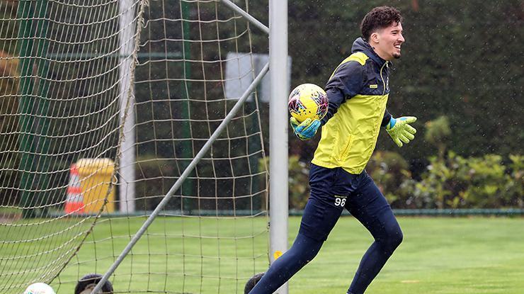Fenerbahçe sahaya indi, ilk gün zorlu geçti