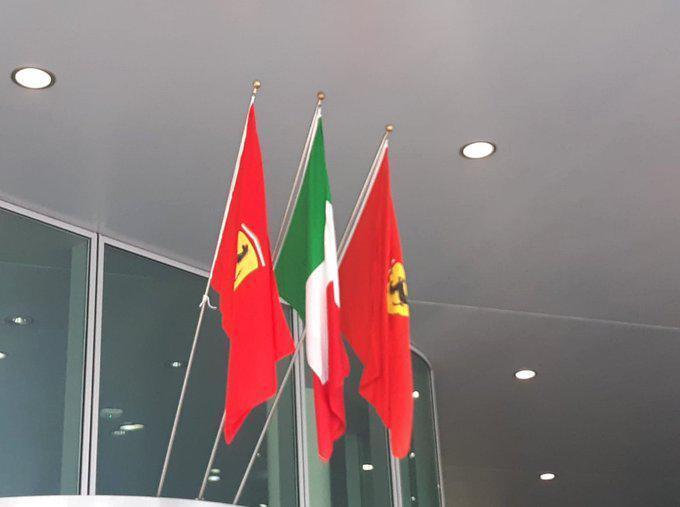 Ferrari sanal zafer sonrası bir bayrak daha astı