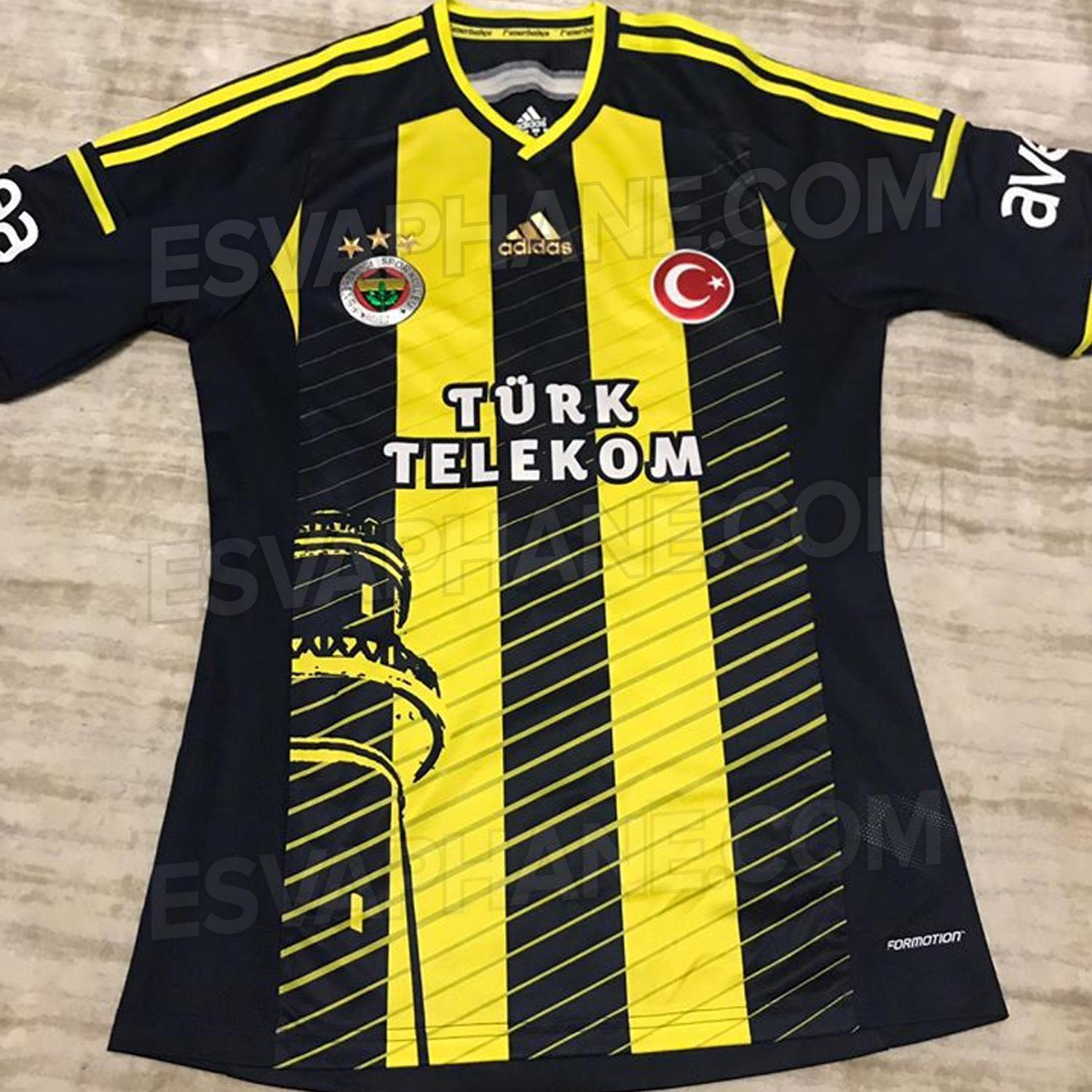 SON DAKİKA Galatasaray ve Fenerbahçenin yeni formaları belli oldu
