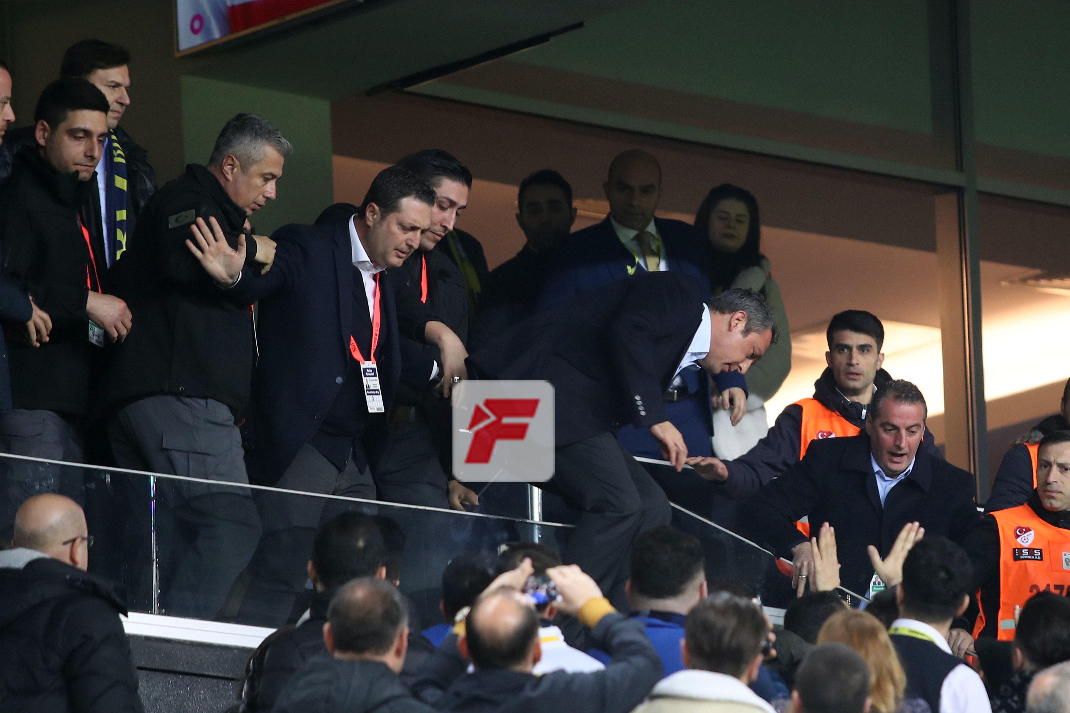 Flaş iddia Ali Koç Fenerbahçe taraftarını tokatladı