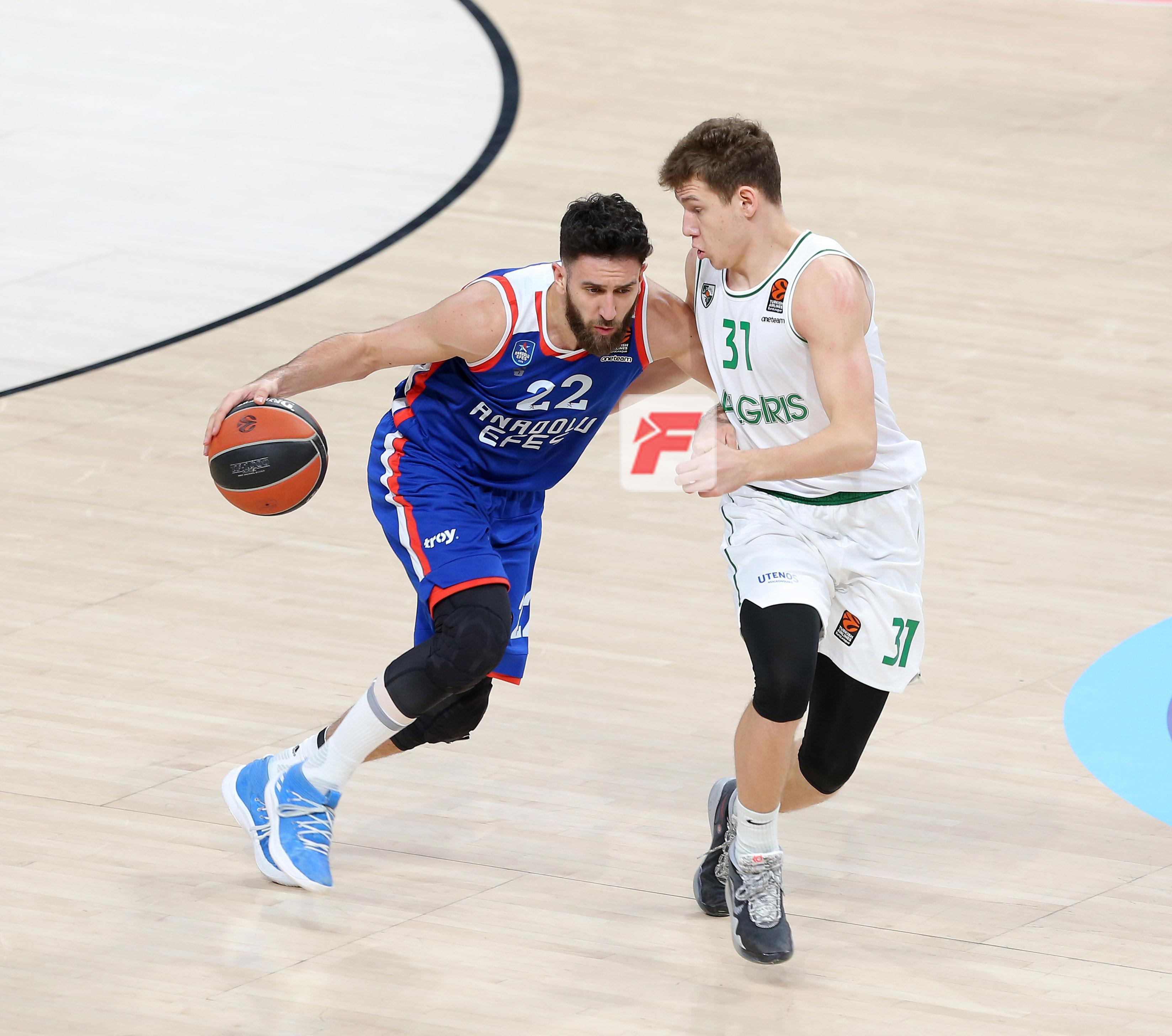 (ÖZET İZLE) Anadolu Efes - Zalgiris maç sonucu: 96-91