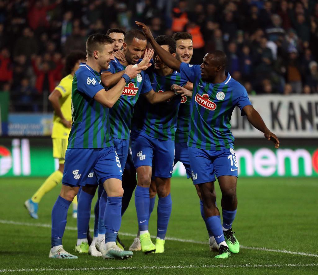 (ÖZET) Çaykur Rizespor - Fenerbahçe maç sonucu: 1-2 (FB - Rizespor özet izle)