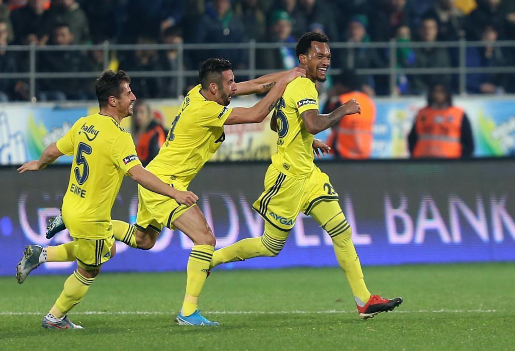 (ÖZET) Çaykur Rizespor - Fenerbahçe maç sonucu: 1-2 (FB - Rizespor özet izle)