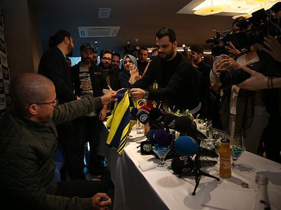 Alex de Souza: Fenerbahçeden teklif gelirse gurur duyarım