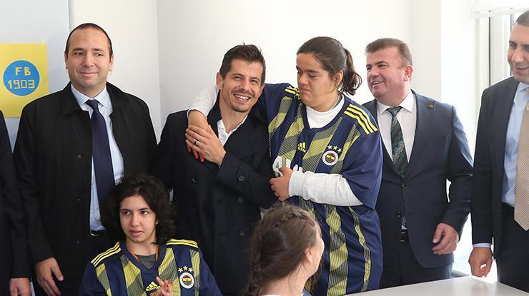 Ali Koç ve Fenerbahçeli futbolculardan okul ziyareti