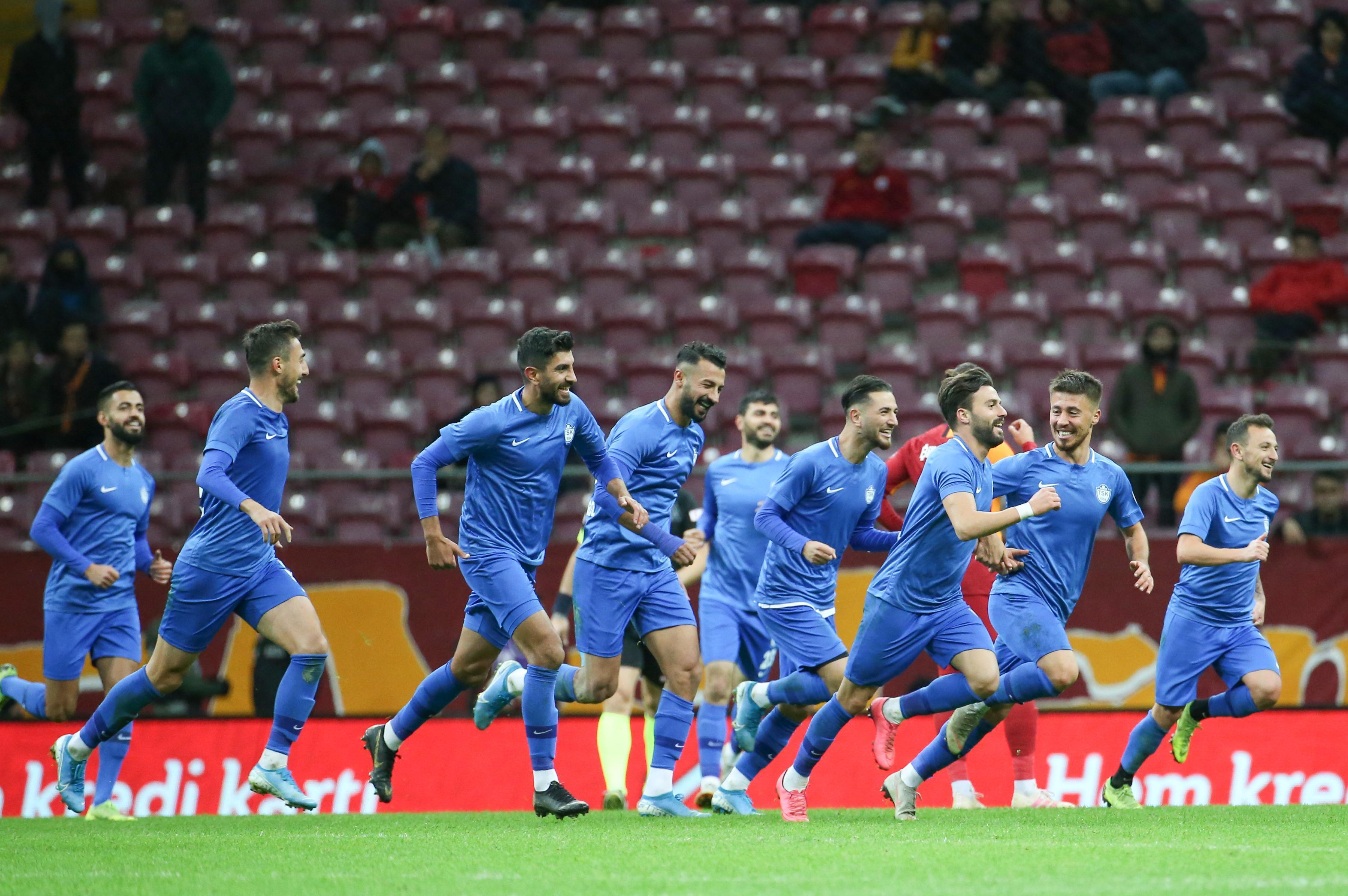 (ÖZET) Galatasaray-Tuzlaspor maç sonucu: 0 - 2