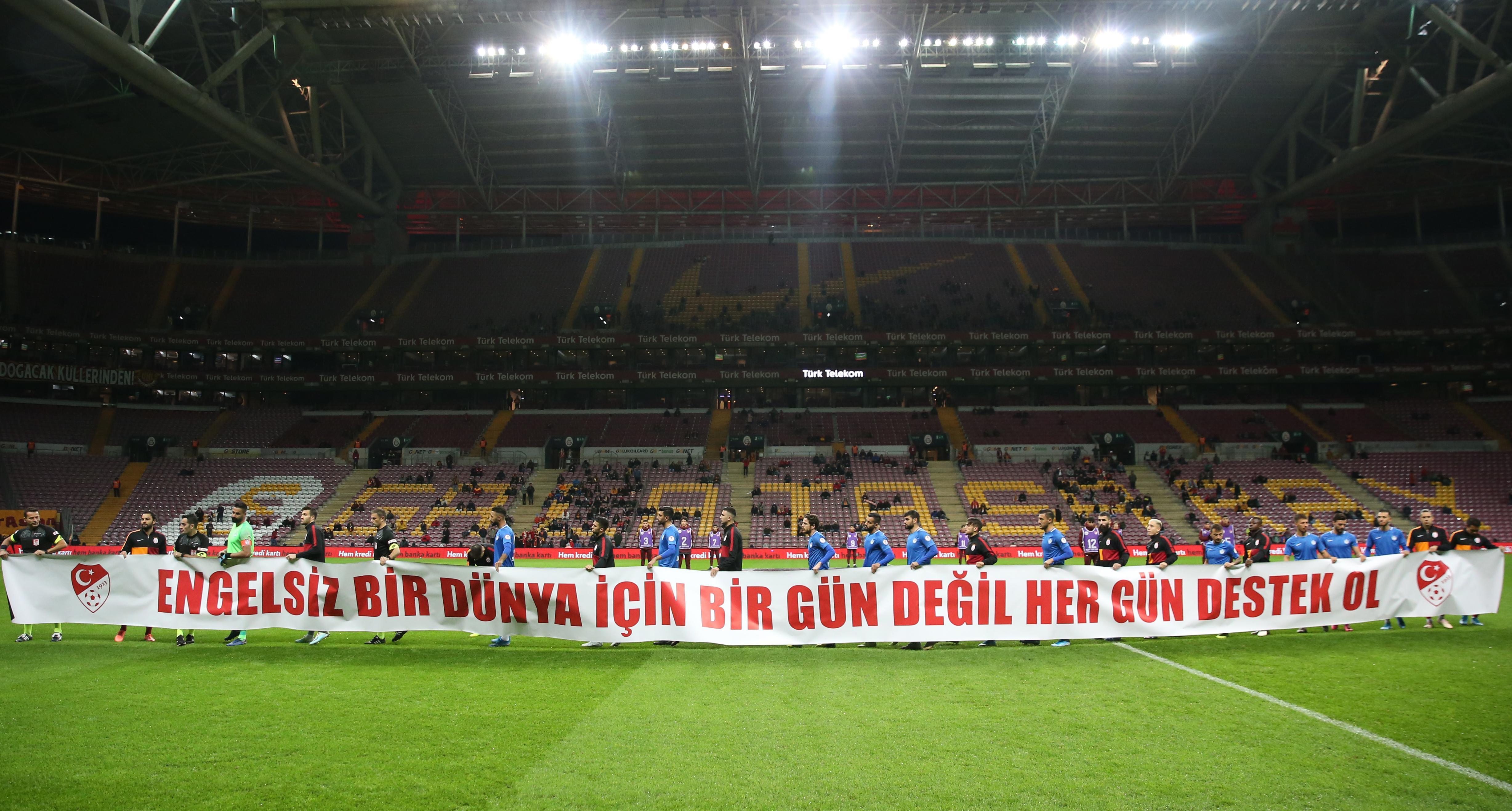 (ÖZET) Galatasaray-Tuzlaspor maç sonucu: 0 - 2