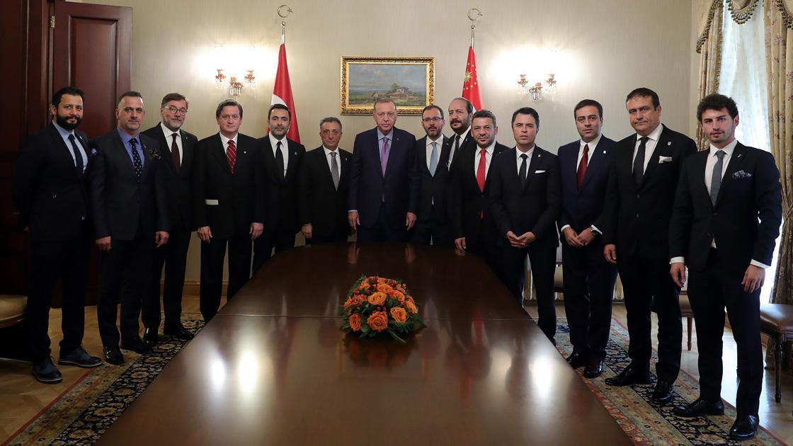 Cumhurbaşkanı Erdoğan, Beşiktaş Kulübü Başkanı Çebiyi kabul etti