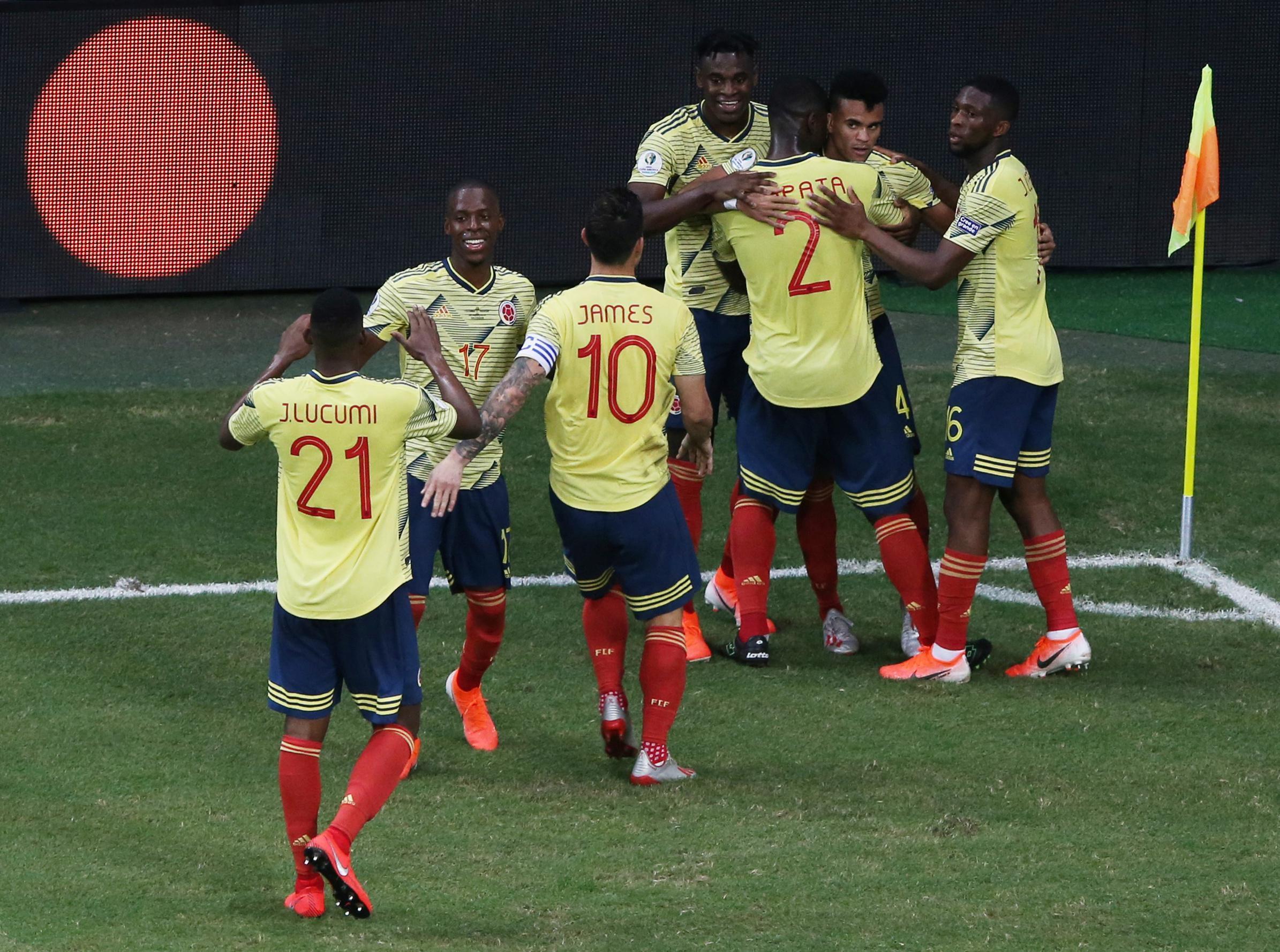 Copa America B Grubunda Kolombiya ve Arjantin çeyrek finale yükseldi
